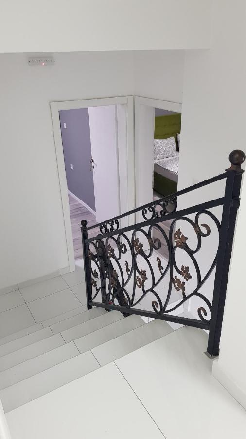 Villa Bratislava Демир Капия Екстериор снимка